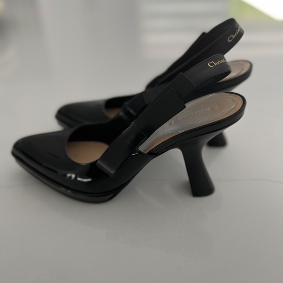 Christian DIOR Black Patent Leather Comma Pointed Toe Sweet D Slingback Heels - Picture 6 of 13